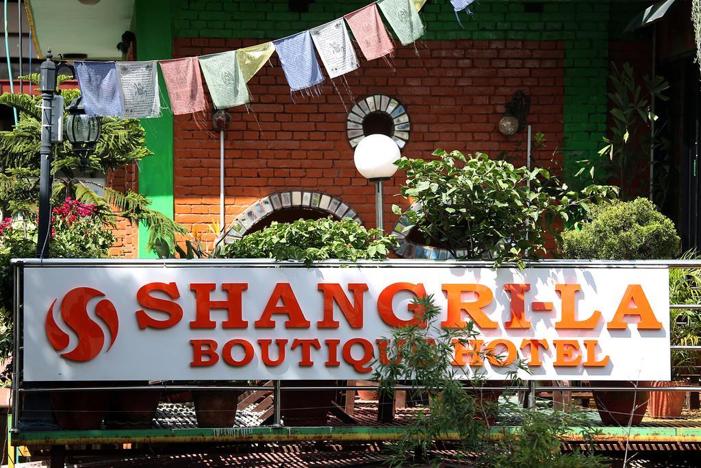 Shangrila Boutique Hotel Катманду Екстериор снимка