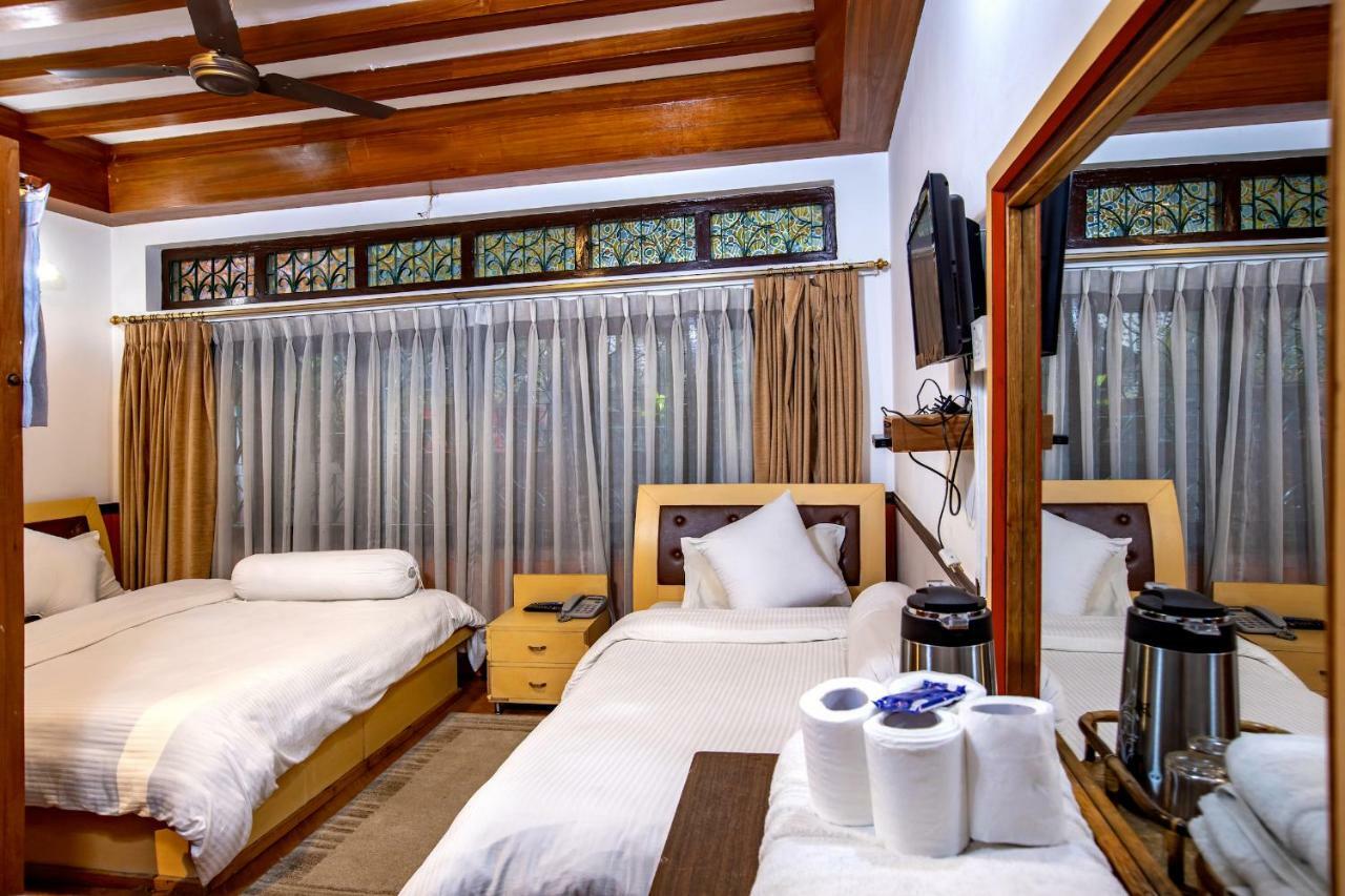 Shangrila Boutique Hotel Катманду Екстериор снимка