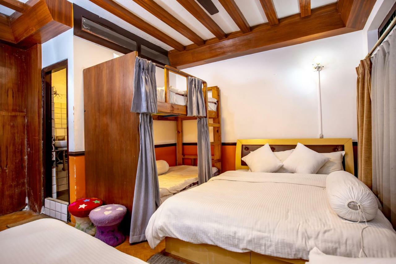 Shangrila Boutique Hotel Катманду Екстериор снимка