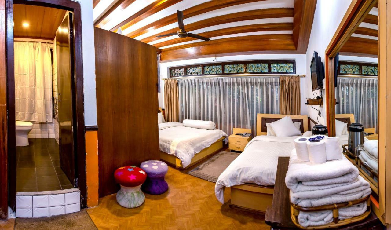 Shangrila Boutique Hotel Катманду Екстериор снимка