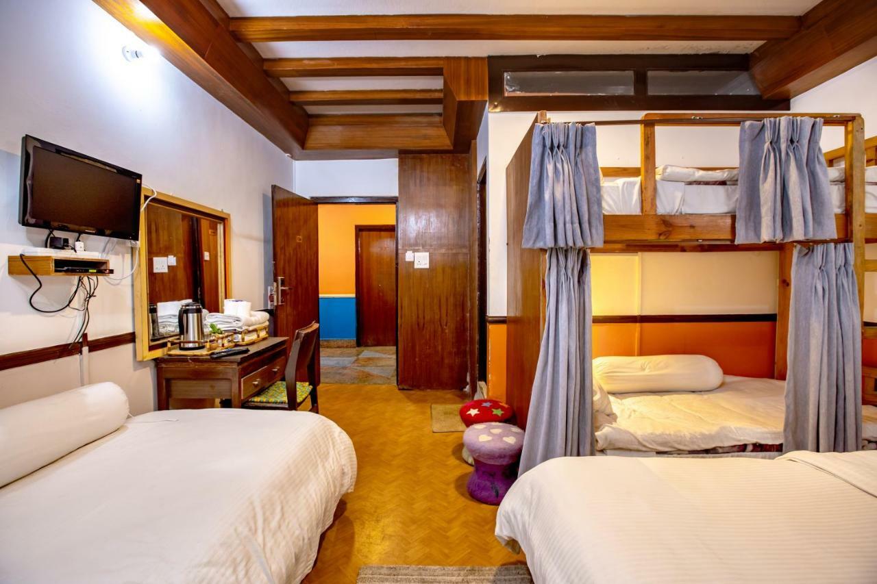 Shangrila Boutique Hotel Катманду Екстериор снимка