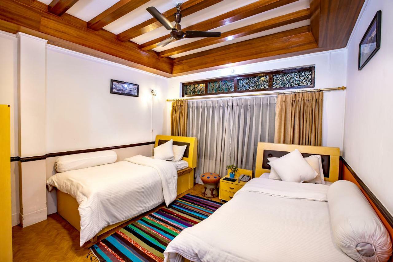 Shangrila Boutique Hotel Катманду Екстериор снимка