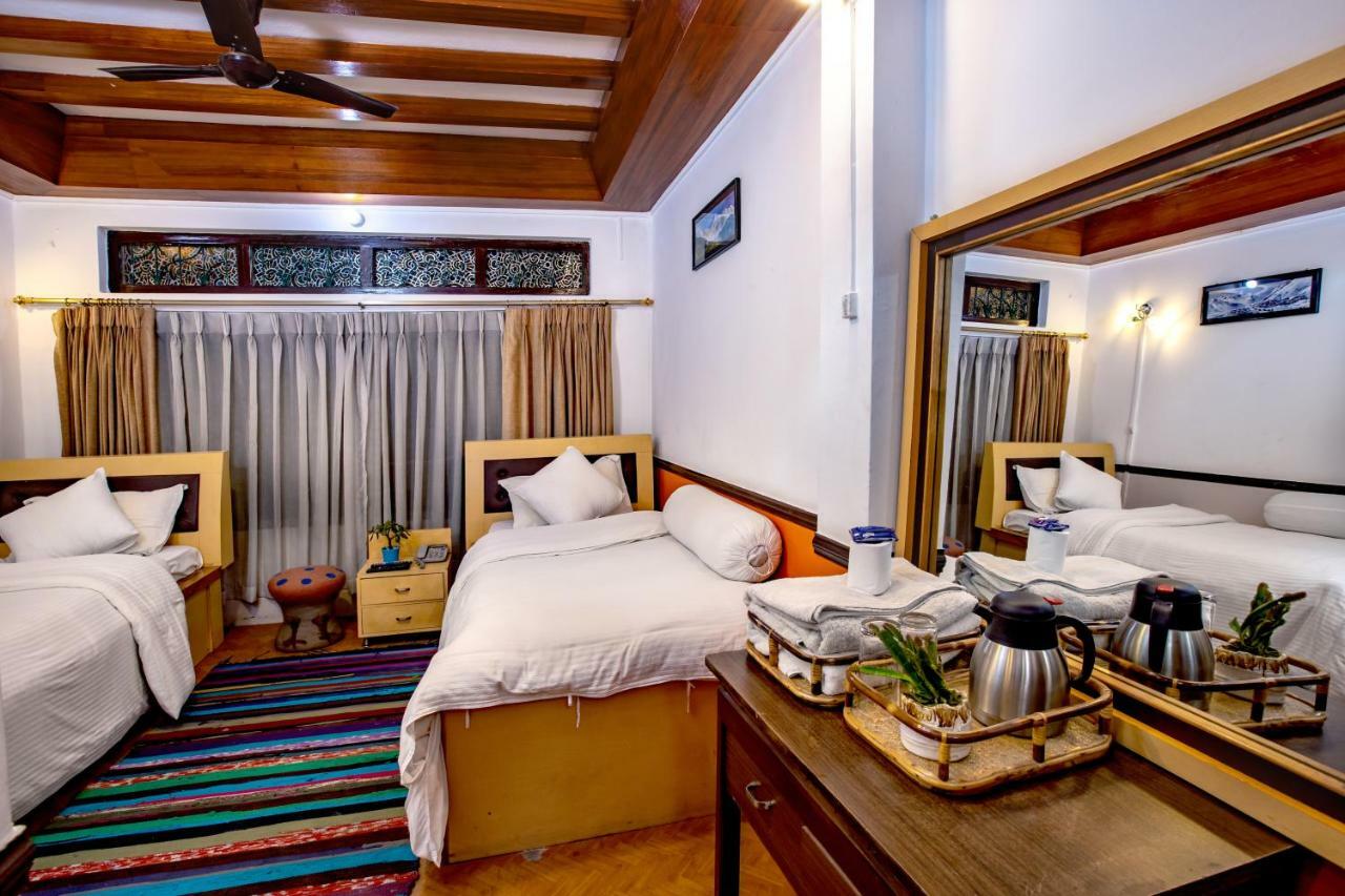 Shangrila Boutique Hotel Катманду Екстериор снимка