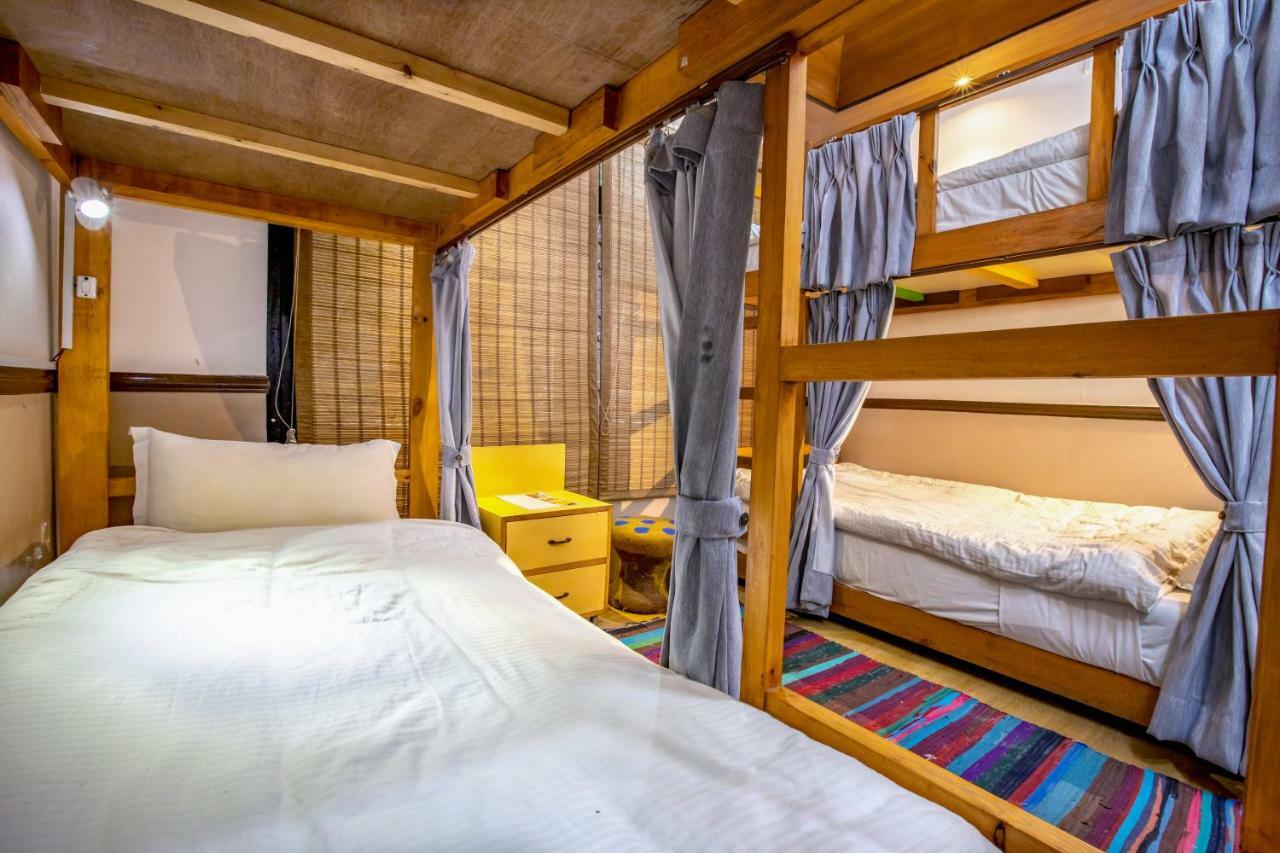 Shangrila Boutique Hotel Катманду Екстериор снимка