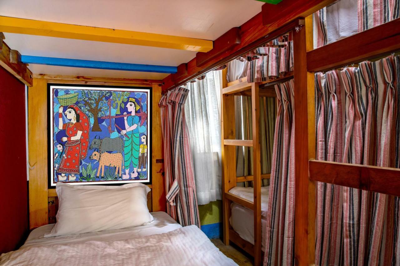 Shangrila Boutique Hotel Катманду Екстериор снимка